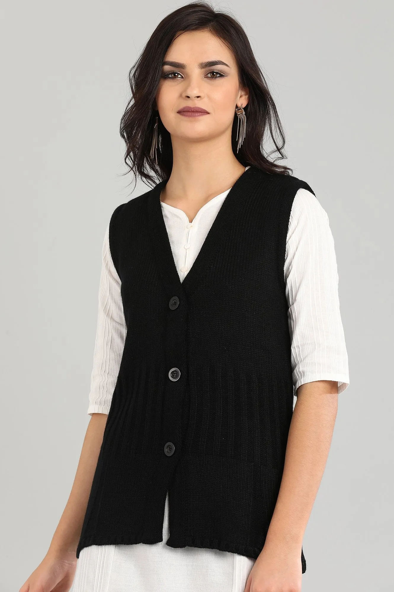 Black V-Neck Sleeveless Sweater