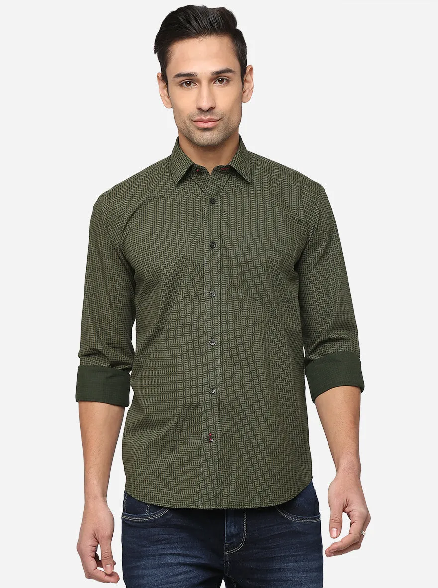 Dark Green Printed Slim Fit Casual Shirt | JadeBlue