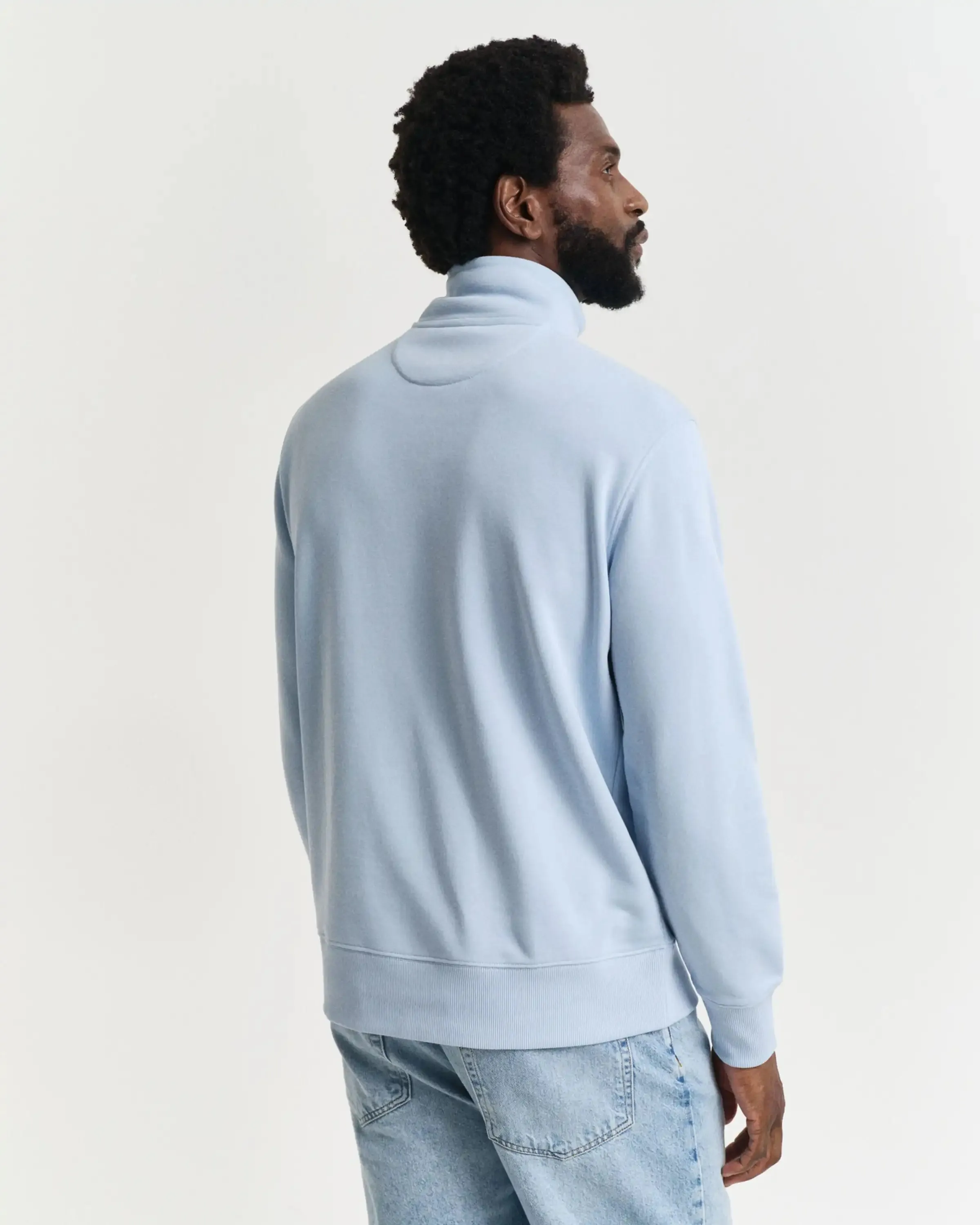 GANT Mens Regular Shield Half Zip Sweatshirt Fresh Blue
