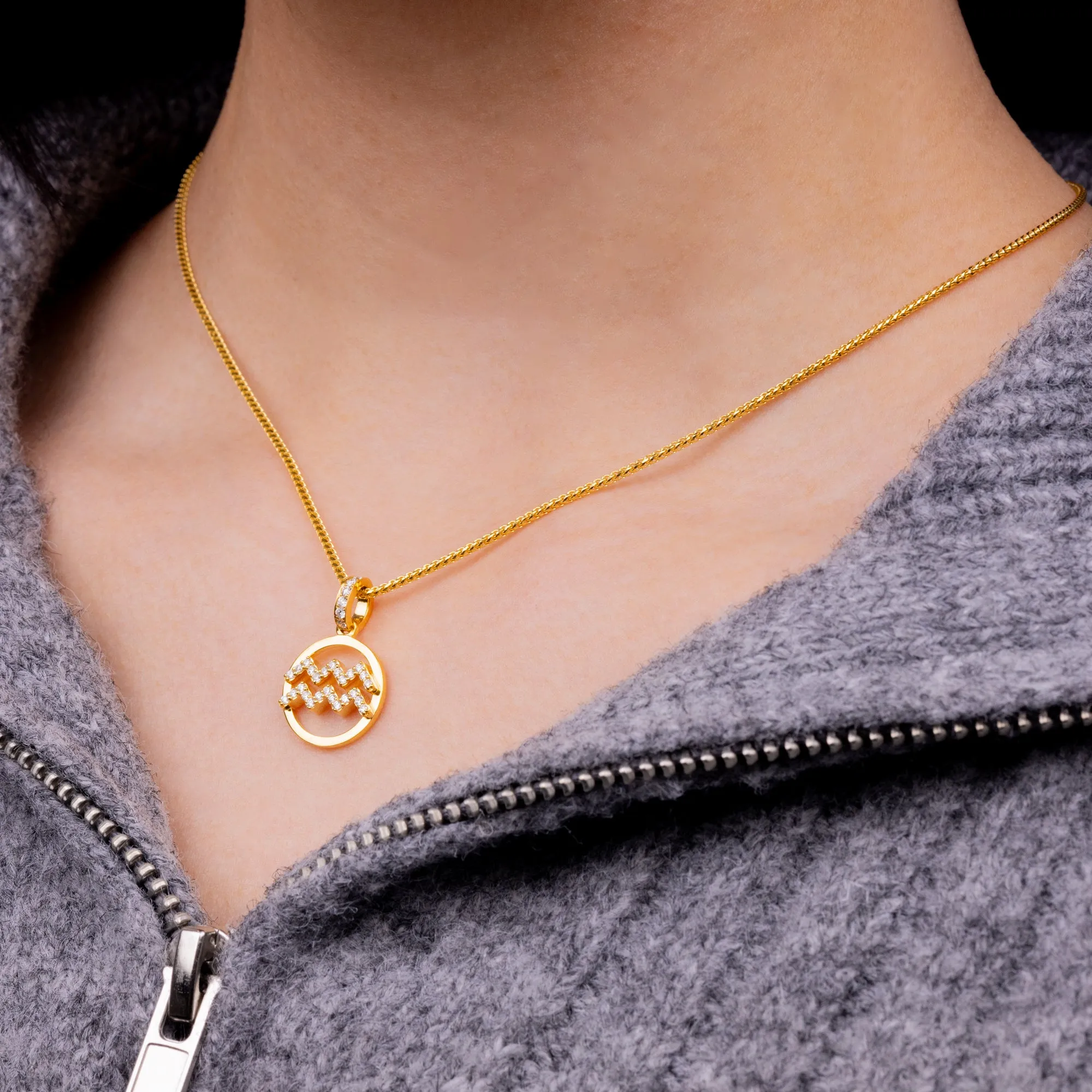 Nano Zodiac Necklace (Aquarius)