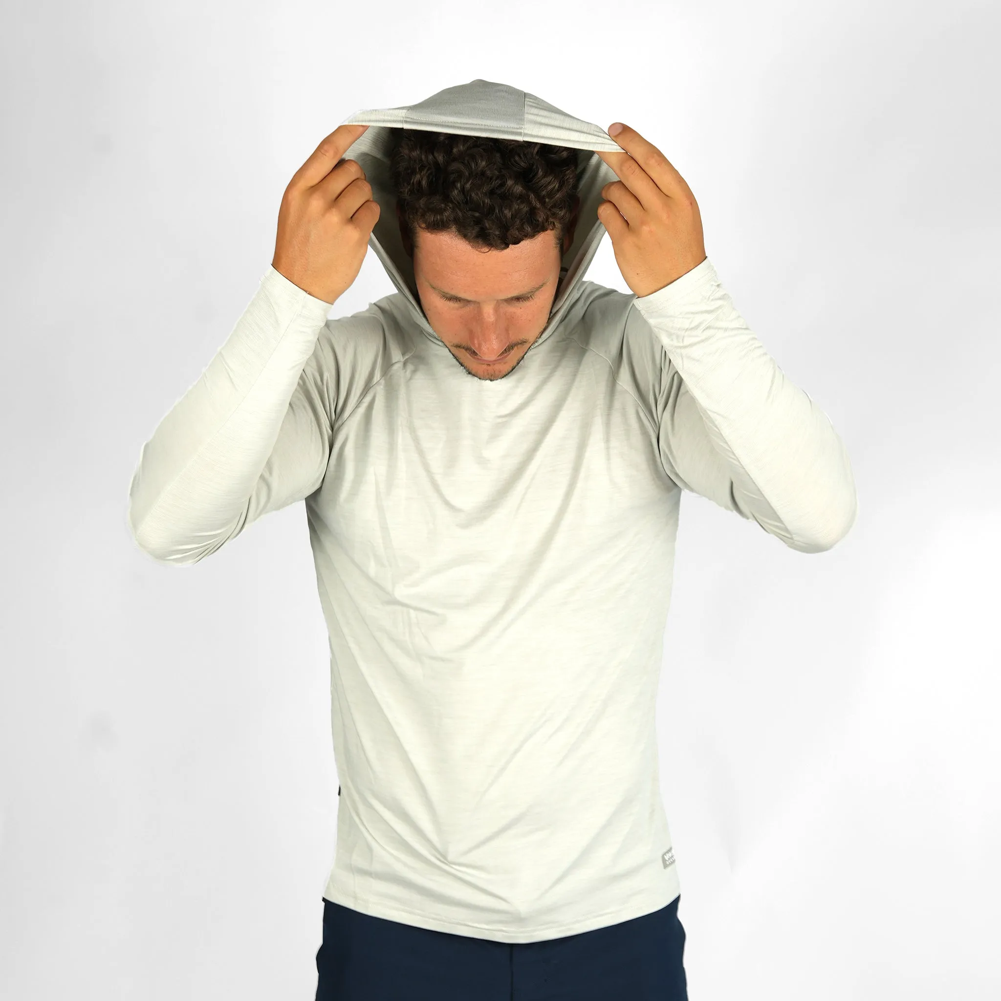 VAIKOBI UV PERFORMANCE HOODED TECH TOP - SILVER