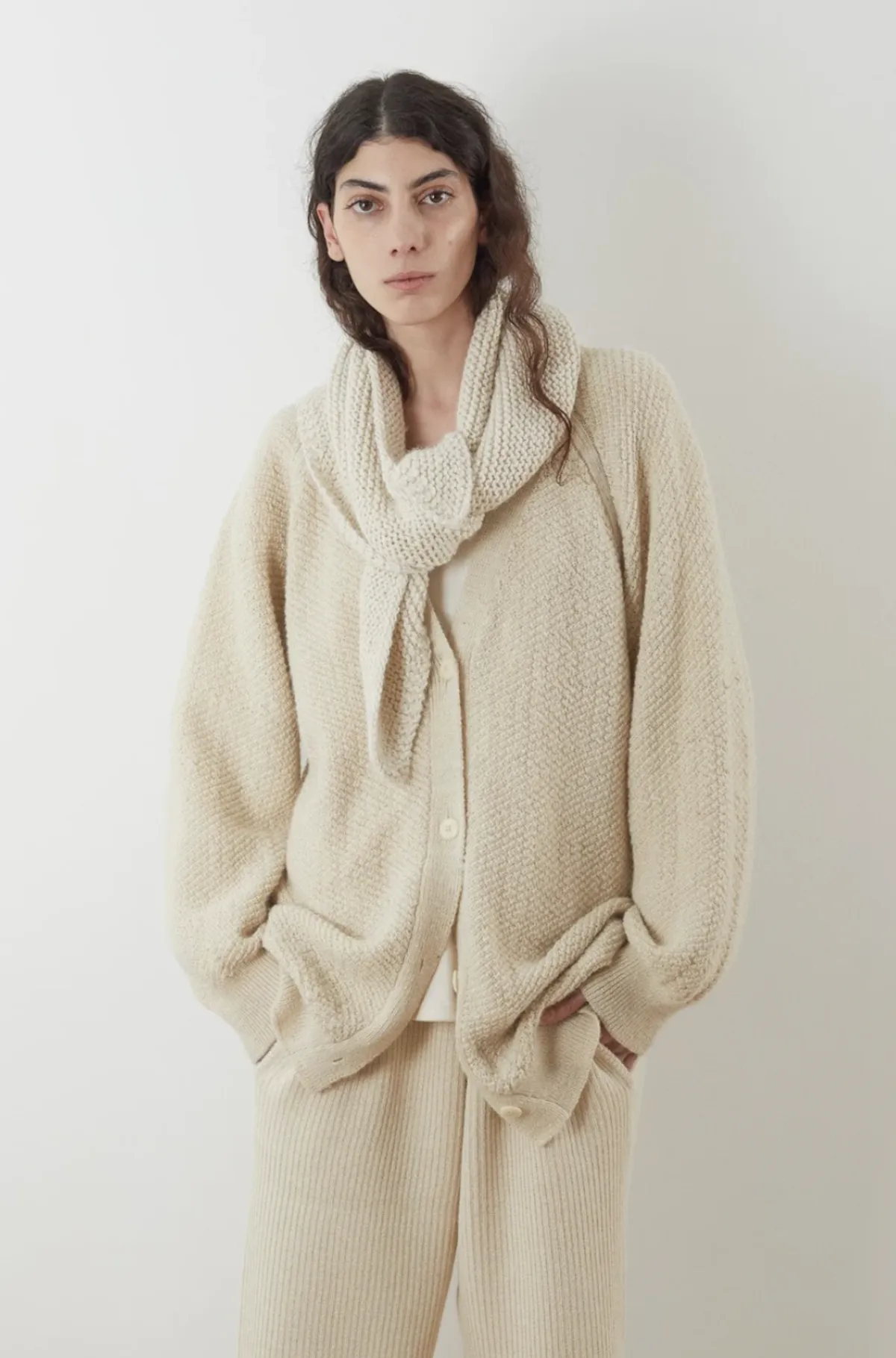 Wol Hide Hand Knit Neckerchief in Static